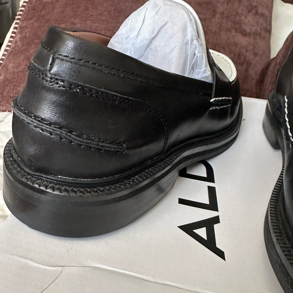 Black/white loafer - Picture 4 of 5